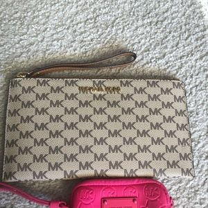 Michael Kors wristlet